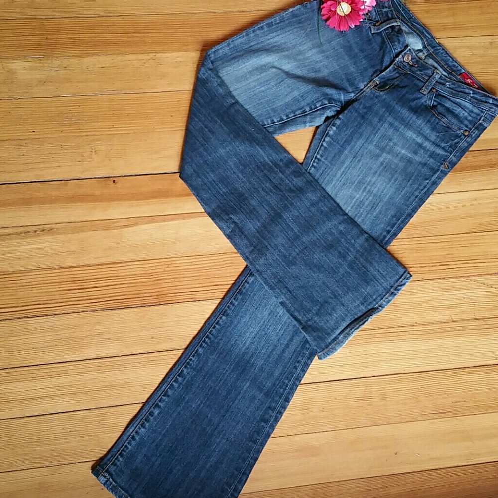 Seven7  Premium Denim Brand Jeans